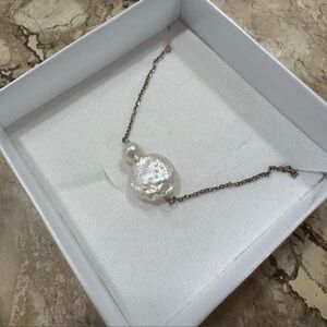 Elegant Pearl Pendant Necklace